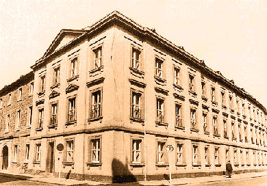 Verwaltungsgebäude am Schlossplatz 1960 - 1998