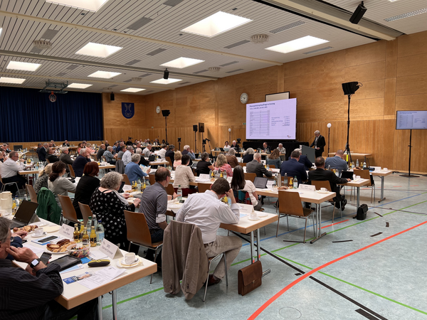 Der Kreistag, der am Donnerstag, 4. Mai, in der Bruhrainhalle in Philippsburg tagte, hat die Planung zur Neugestaltung des Landratsamt-Areals konkretisiert.