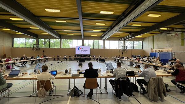 Der Jugendhilfe- und Sozialausschuss blickt bei seiner Sitzung am Montag, 15. Mai, auf Ergebnisse der sozialen und gesellschaftllichen Programme im Landkreis Karlsruhe