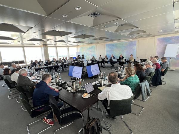 Bild vergrößern: Der Ausschuss für Umwelt und Technik tagte am Donnerstag, 25. Mai, im Landratsamt Karlsruhe.