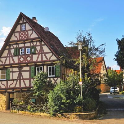 Bild vergrößern: Schöne Fachwerkhäuser gibt es in Kürnbach