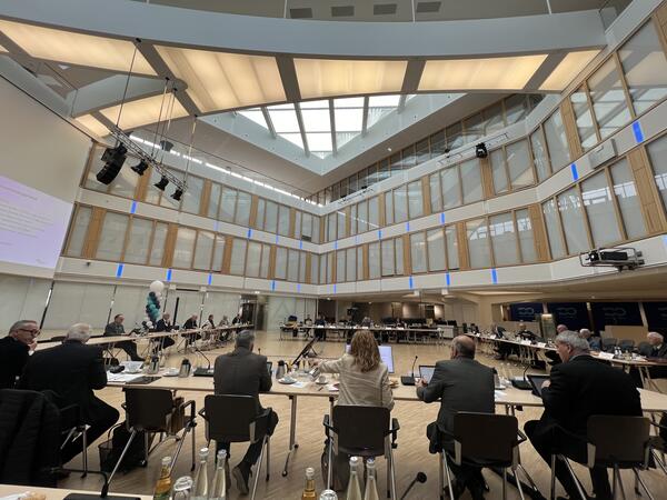 Bild vergr&ouml;&szlig;ern: Im Verwaltungsausschuss des Kreistags am Donnerstag, 9. November, wurde der Energiebericht 2022 vorgestellt.