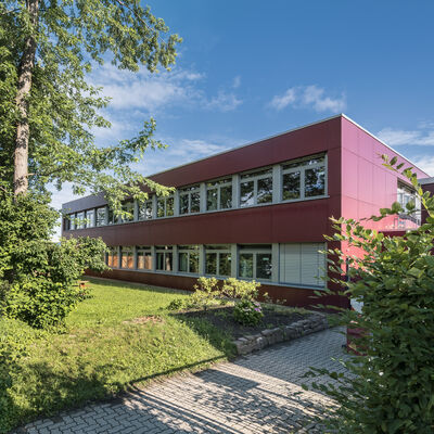 Bild vergrößern: Außenansicht der Gartenschule in Ettlingen