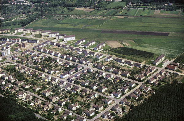 Bild vergrößern: Neubauviertel Bruchsal um 1970