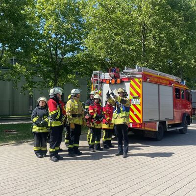 Bild vergr&ouml;&szlig;ern: Die sogenannte Truppmannausbildung bildet eine Grundlage f�r den aktiven Einsatzdienst und ist speziell f�r Quereinsteiger konzipiert.